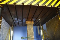 used sutherland dees 4 post hydraulic down acting press HP-100