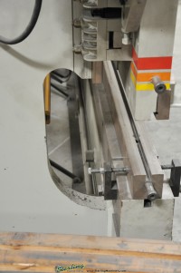 used accurpress cnc hydraulic press brake 717512