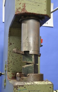 kuhn air powered metal pounding machine K12/42
