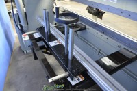 used accurpress cnc hydraulic press brake 710010