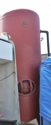 vertical air tank