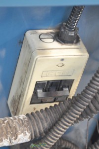 used vantage 3 axis cnc vertical milling machine needs work.  
