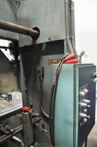used cyril bath co. heavy duty air-trip mechanical press brake 150-4