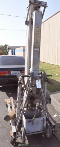 used genie powered material lift PSL-24
