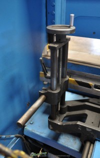 used accurpress cnc hydraulic press brake 7606