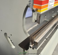 used accurpress cnc hydraulic press brake 710010