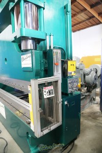 used cincinnati cnc hydraulic press brake with new seals and rechromed cylinders 230CBx10